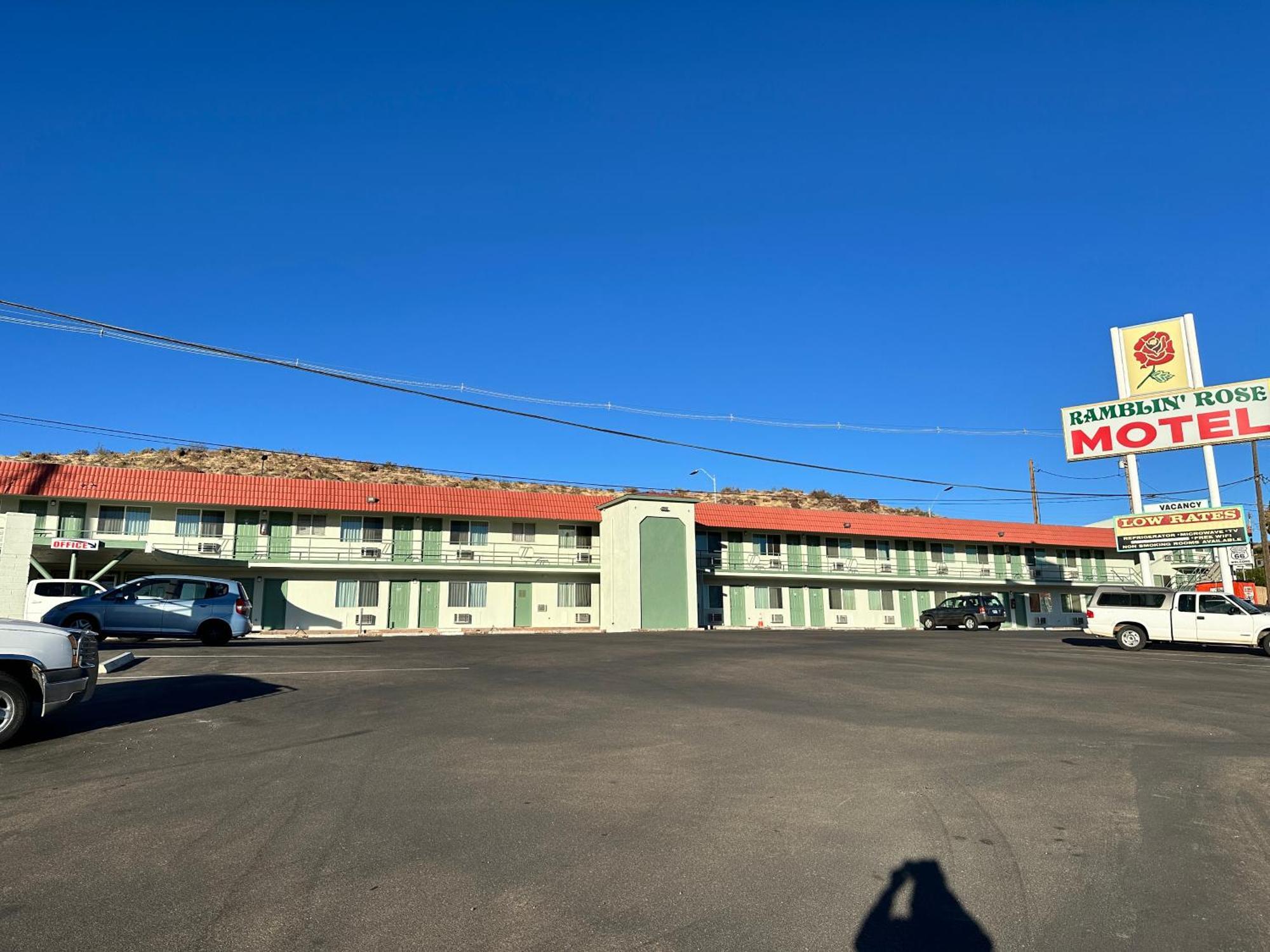 קינגמן Ramblin Rose Motel מראה חיצוני תמונה