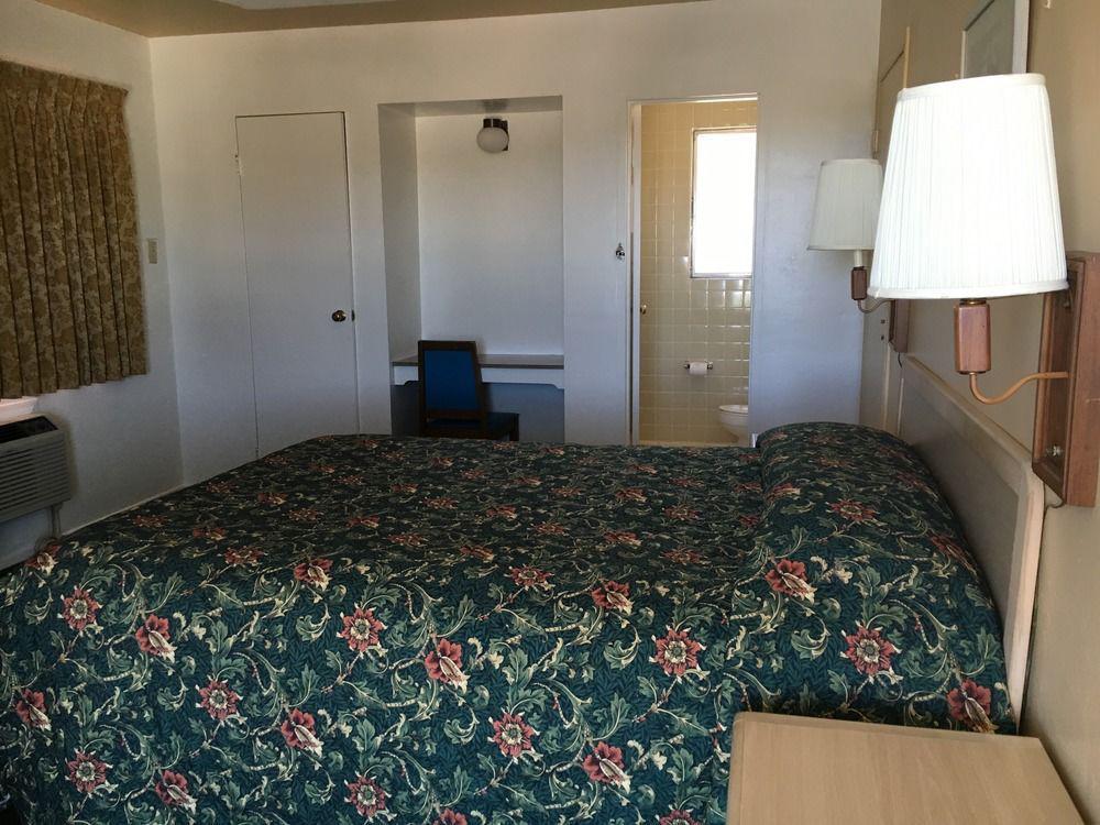 קינגמן Ramblin Rose Motel מראה חיצוני תמונה