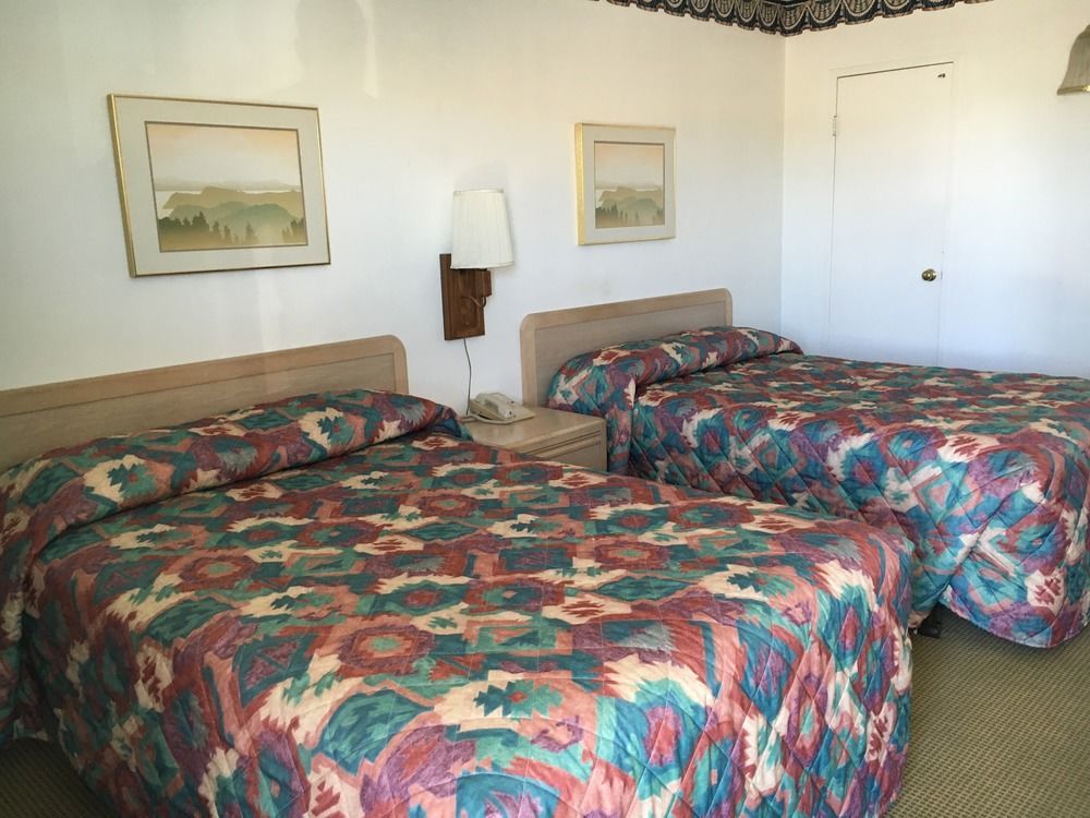 קינגמן Ramblin Rose Motel מראה חיצוני תמונה