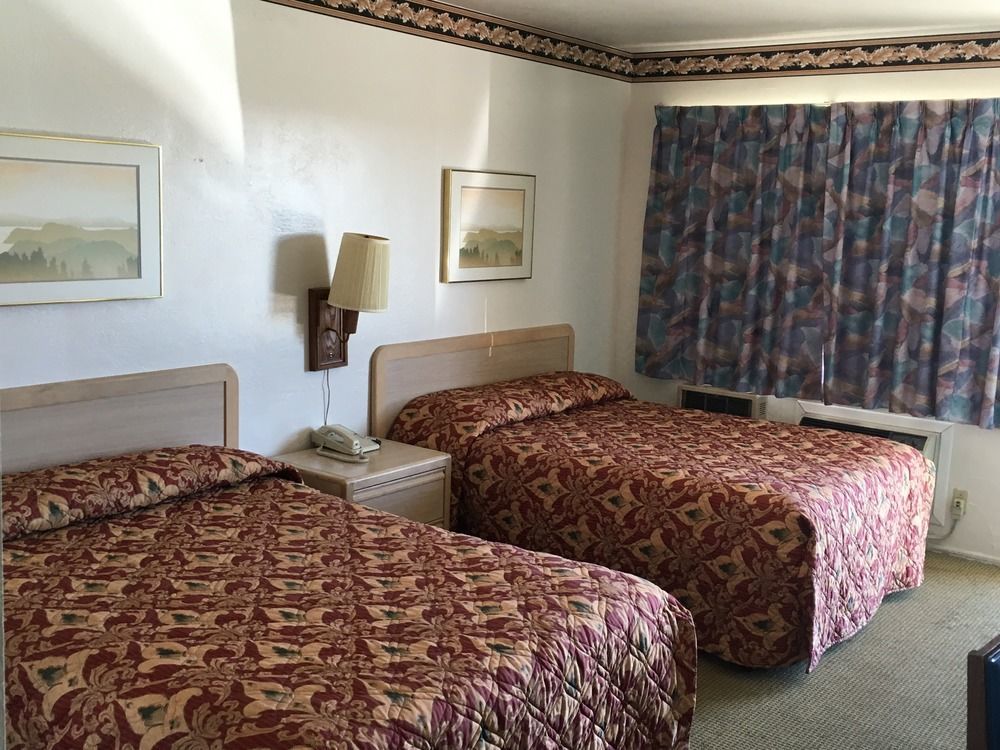 קינגמן Ramblin Rose Motel מראה חיצוני תמונה