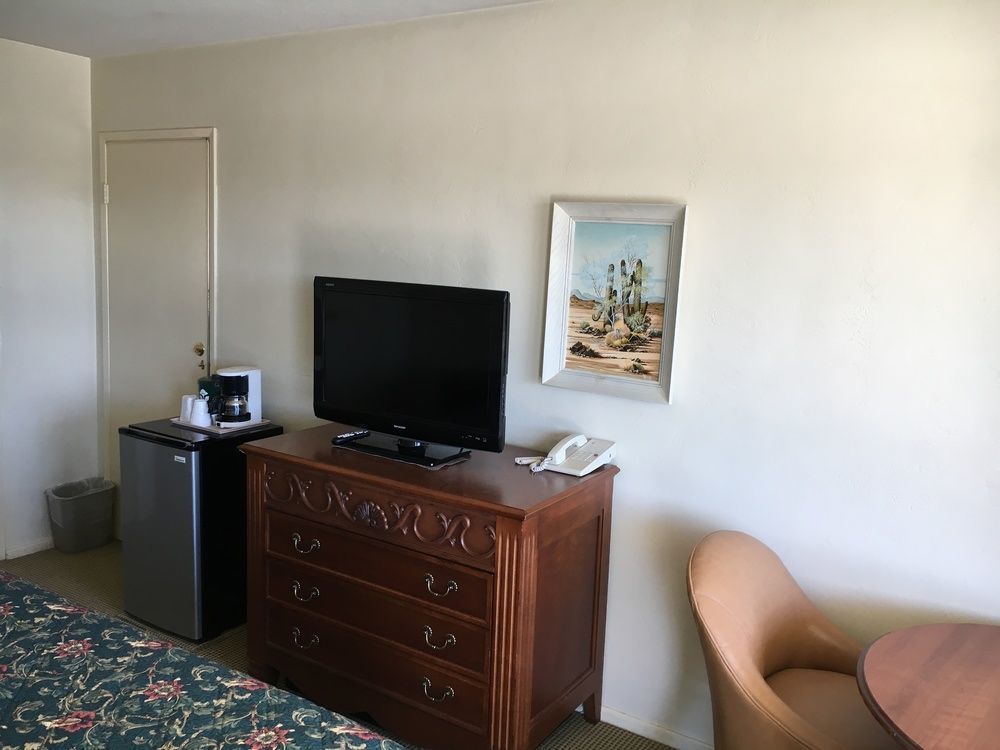 קינגמן Ramblin Rose Motel מראה חיצוני תמונה
