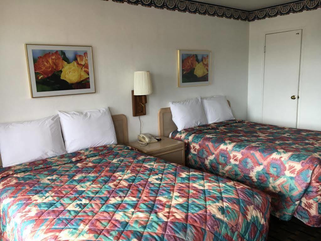 קינגמן Ramblin Rose Motel מראה חיצוני תמונה