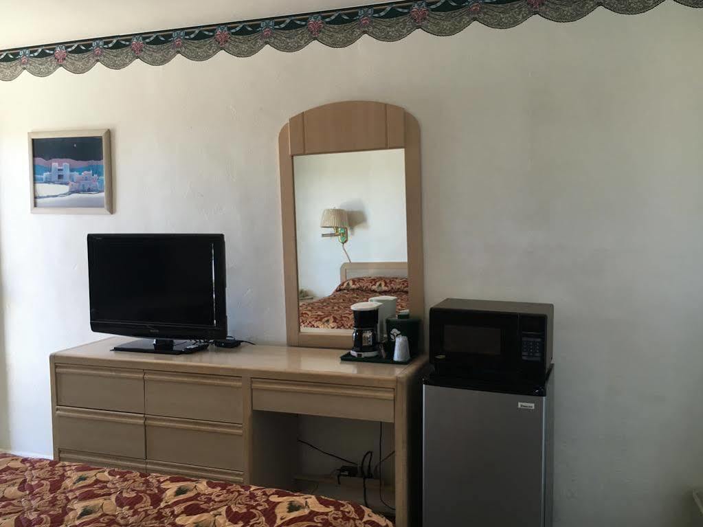 קינגמן Ramblin Rose Motel מראה חיצוני תמונה