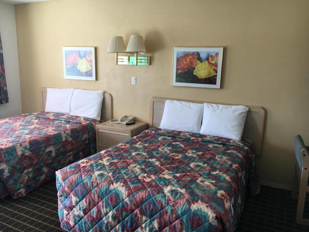 קינגמן Ramblin Rose Motel מראה חיצוני תמונה